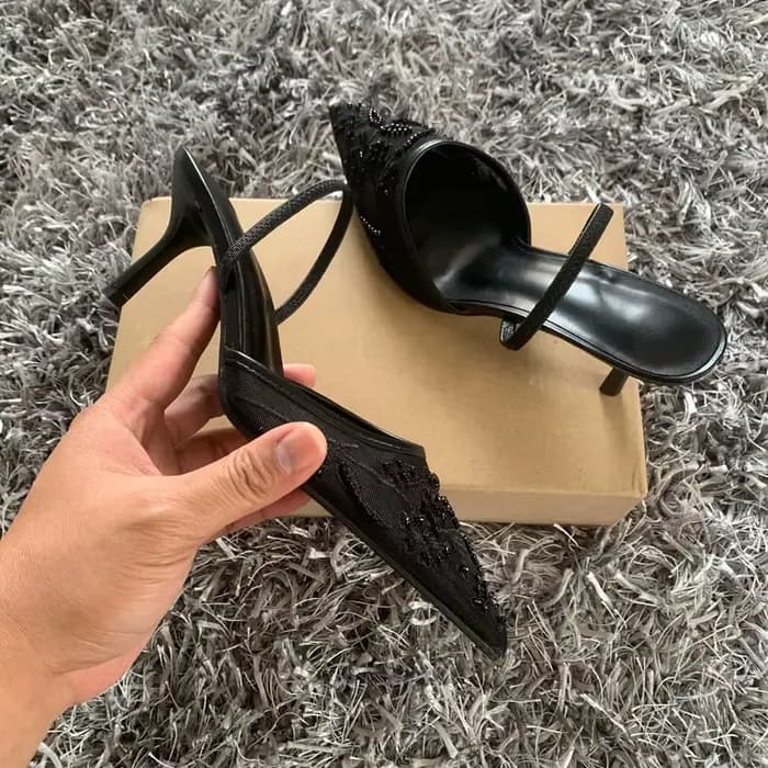 Sandales à talons hauts en maille brodée noire pour femmes