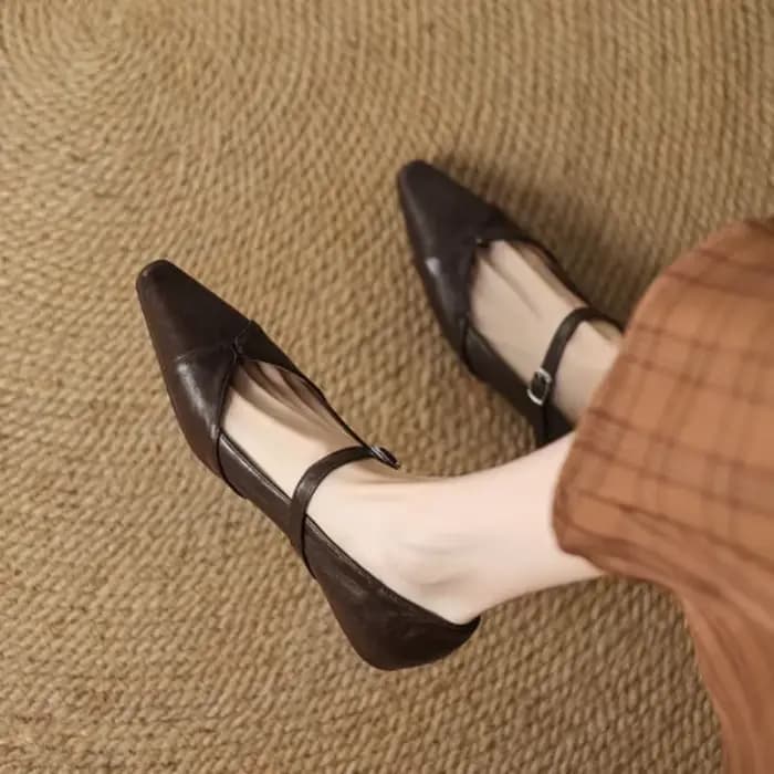 2025 nouvelles femmes PU cuir pompes compensées talons hauts bout pointu