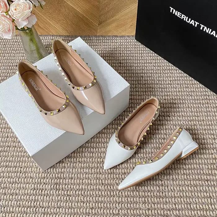 Escarpins à talons carrés bas pour femmes