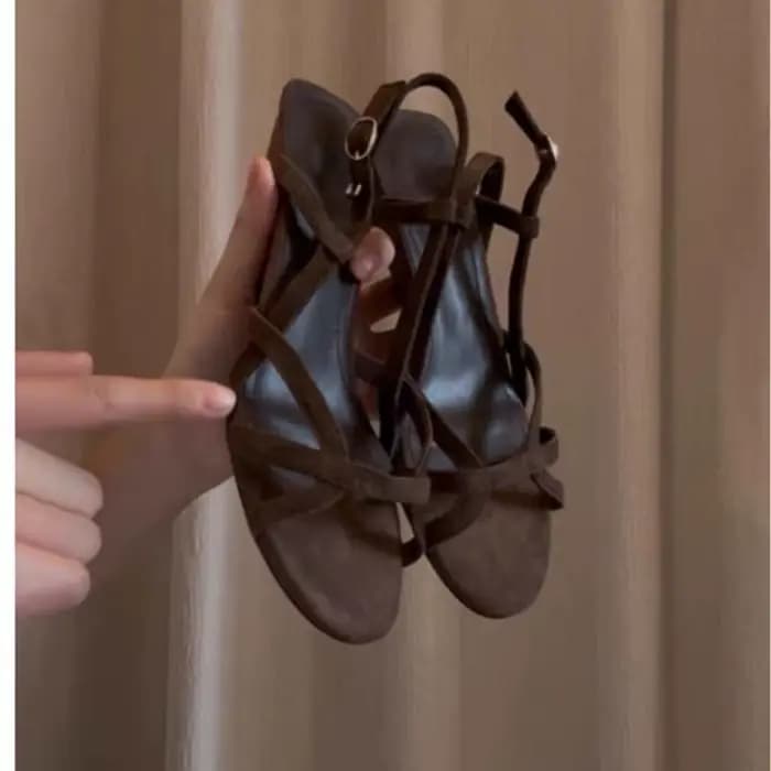 Sandales pour femmes nouveau à la mode décontracté confort bout pointu graphiques géométriques talon câble sandales de bureau 2025 talons hauts populaires