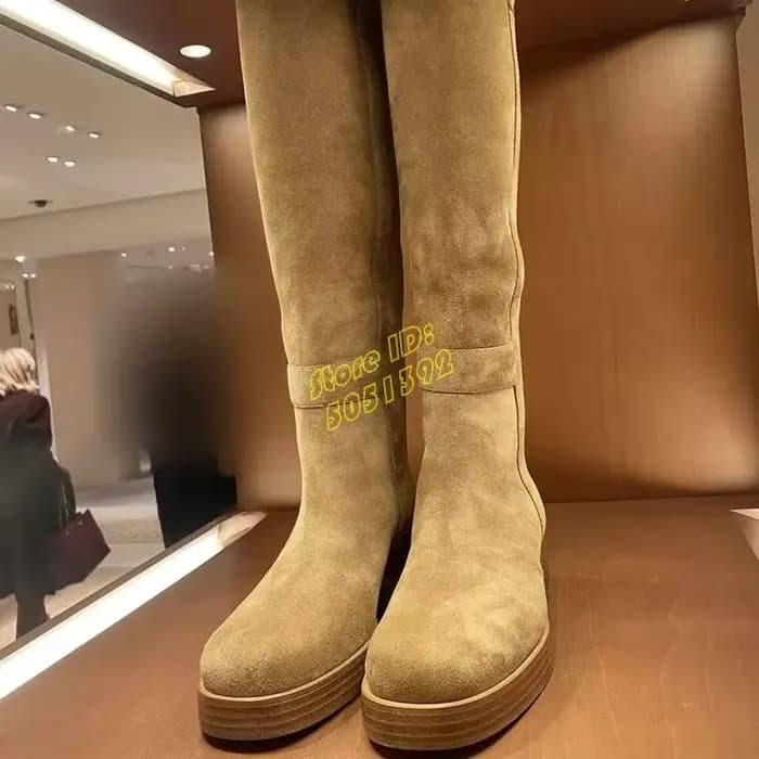 Bottes hautes en daim à talon carré