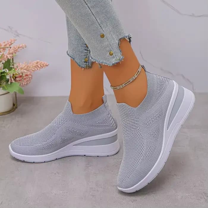Chaussures de marche compensées respirantes en maille pour femmes