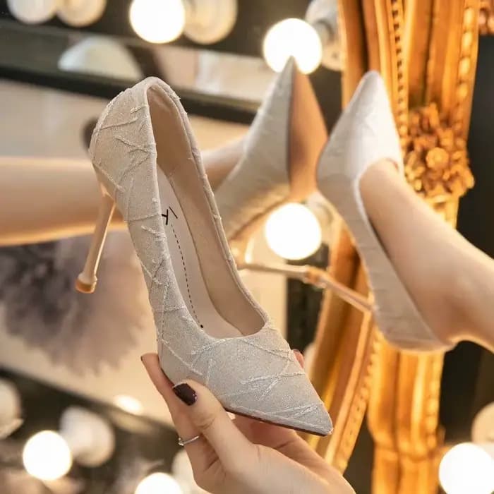 Escarpins à talons hauts noirs pour femmes