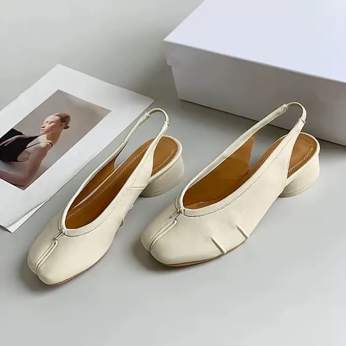 2025 Nouveau printemps été mode chaussures à bout fendu sandales pour femmes en peau de mouton talons hauts concepteur