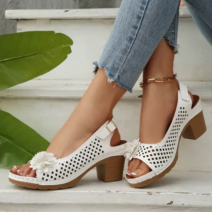 Sandales d'été classiques rétro à enfiler pour femmes, confortables, talons hauts, respirantes, antidérapantes, légères, nouvelle collection 2026