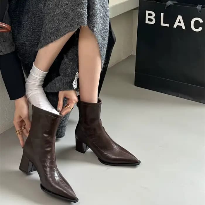 Bottines à talons hauts et bout pointu pour femme