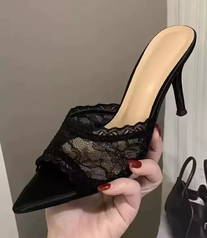 Escarpins à talons aiguilles pour femmes