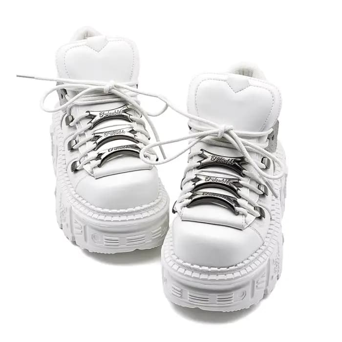 Bottines gothiques Rock pour femmes, chaussures à plateforme en cuir blanc, nouveau Style Punk, chaussures à lacets, hauteur de talon, décor en métal, baskets pour femmes