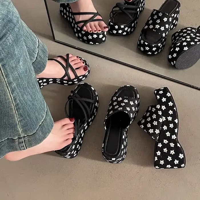 Sandales à plateforme compensée pour femmes, chaussures d'été à talons hauts imprimés, pantoufles à fond épais pour augmenter la hauteur, 2025