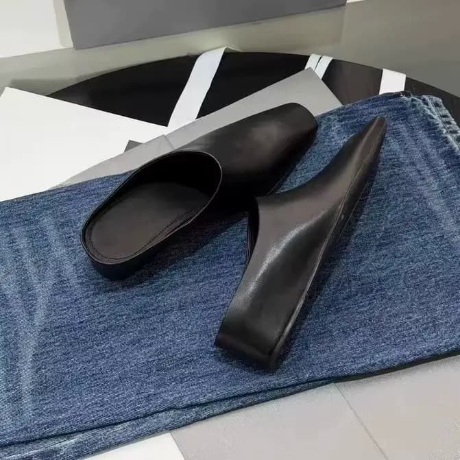 Mules en cuir rétro pour femmes, chaussures polyvalentes à enfiler pour le printemps, l'été et l'automne, bout carré, semelle intérieure haute, semelle extérieure en caoutchouc, confortables