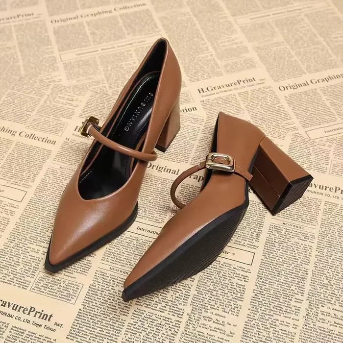 Nouvelles Chaussures de Ville Printemps 2026 pour Femme – Escarpins Élégants à Bout Pointu et Talon Épais en Cuir