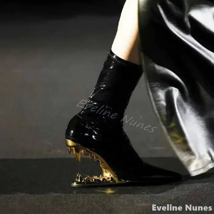 Bottes extensibles à talons en dents de tigre géantes en métal pour femmes