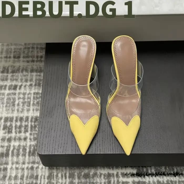 Talons hauts à la mode pour femmes
