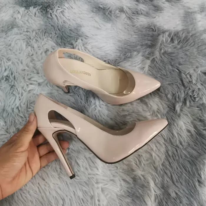 Escarpins à talons aiguilles pour femmes