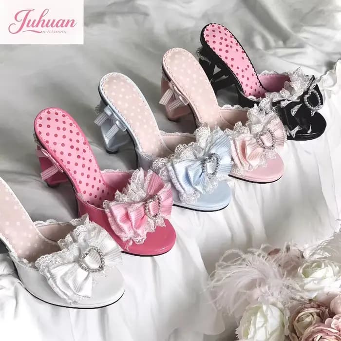 Sandales à talons d'amour avec nœud rose japonais
