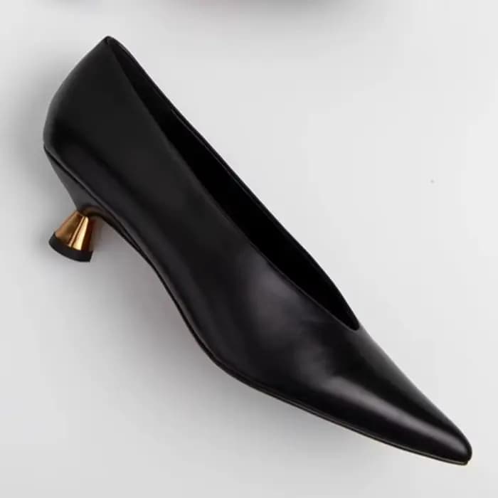 Escarpins à talon chaton en cuir verni