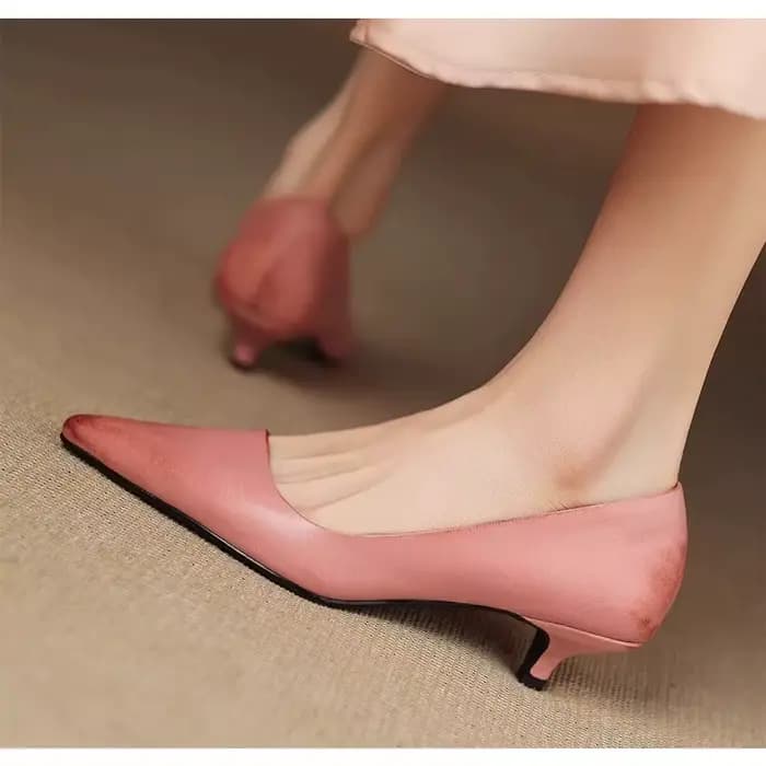 Escarpins roses à talons hauts et fins pour femmes
