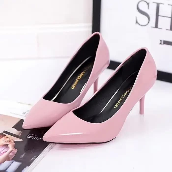 Escarpins pointus en cuir verni pour femmes