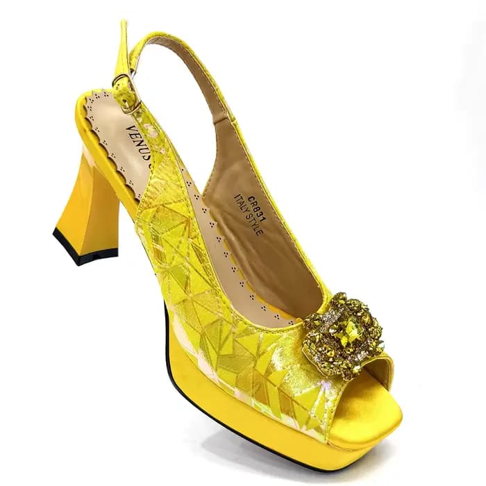 2025 Ensemble de chaussures à talons hauts jaunes élégantes pour femmes et sac assorti avec accents en strass – Design élégant à bout carré pour les fêtes
