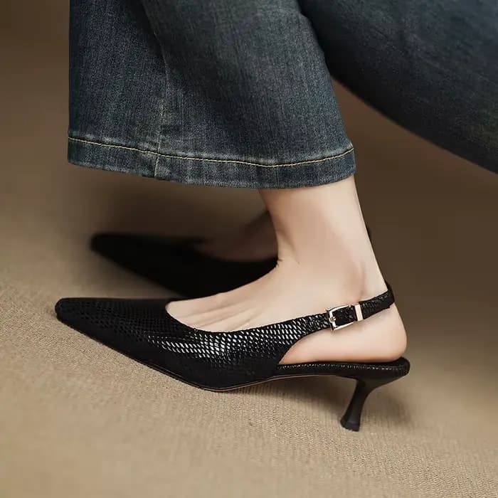 Nouvelles sandales d'été 2026 à bout pointu en cuir véritable pour femmes