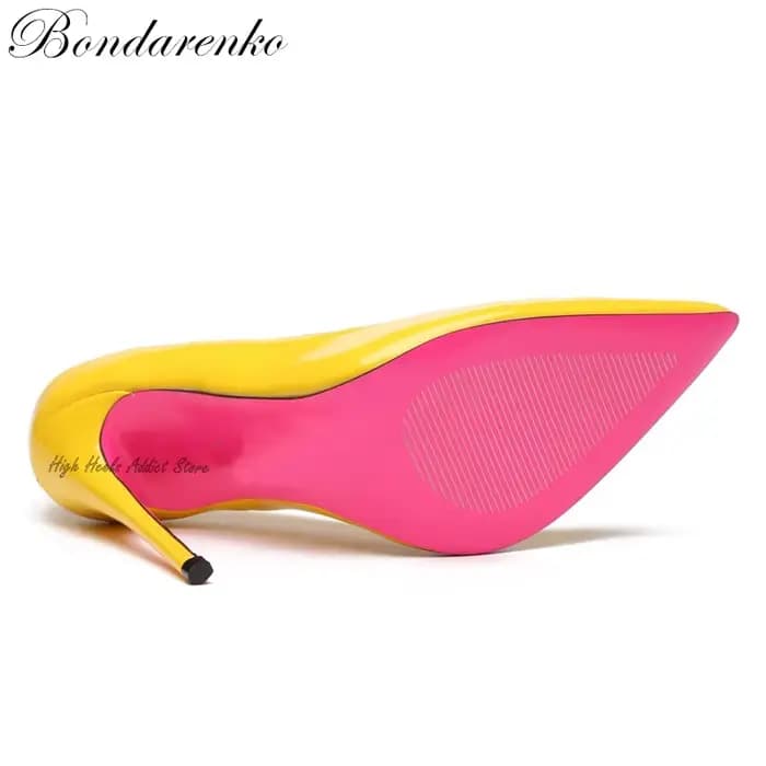 Escarpins pointus en cuir verni à semelle rose pour femmes