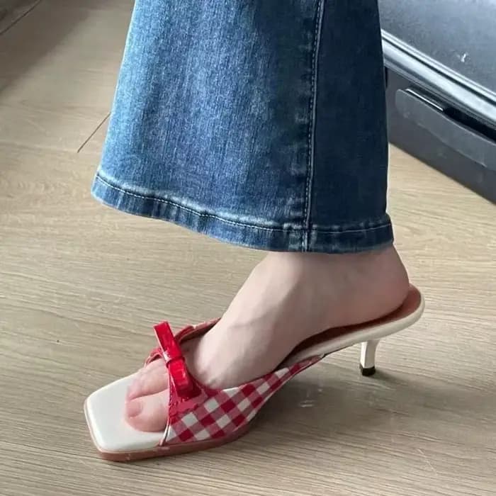 Sandales 2026 à nœuds rouges pour femmes, chaussures à carreaux, sandales à talons hauts ouvertes à bout ouvert, style français élégant
