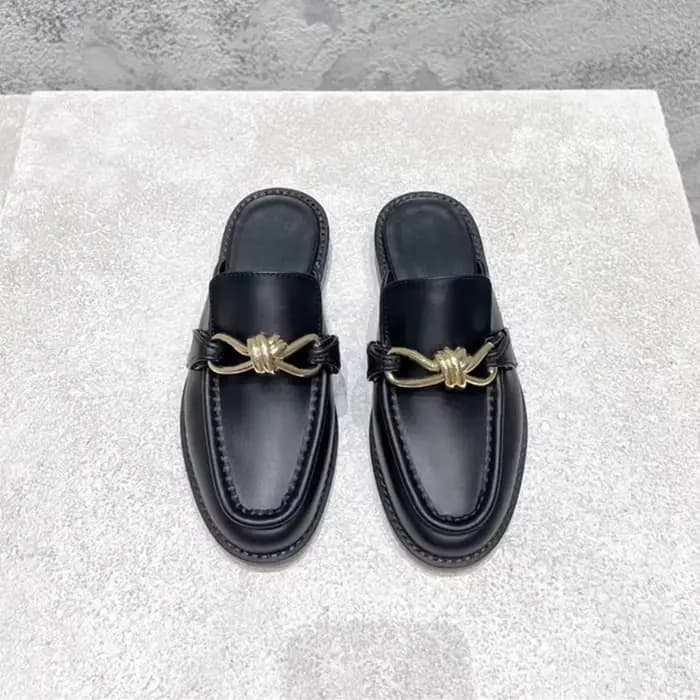 Mules en cuir véritable de haute qualité avec boucle métallique pour femmes