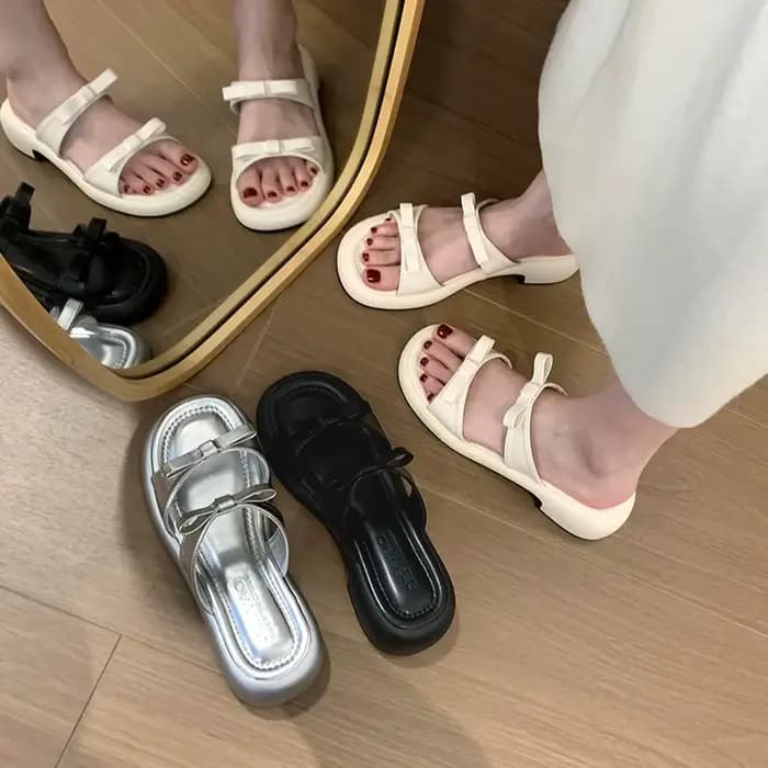 Sandales décontractées confortables à talon bas et bout ouvert argentées pour femmes – Chaussures de plage et de marche pour dames