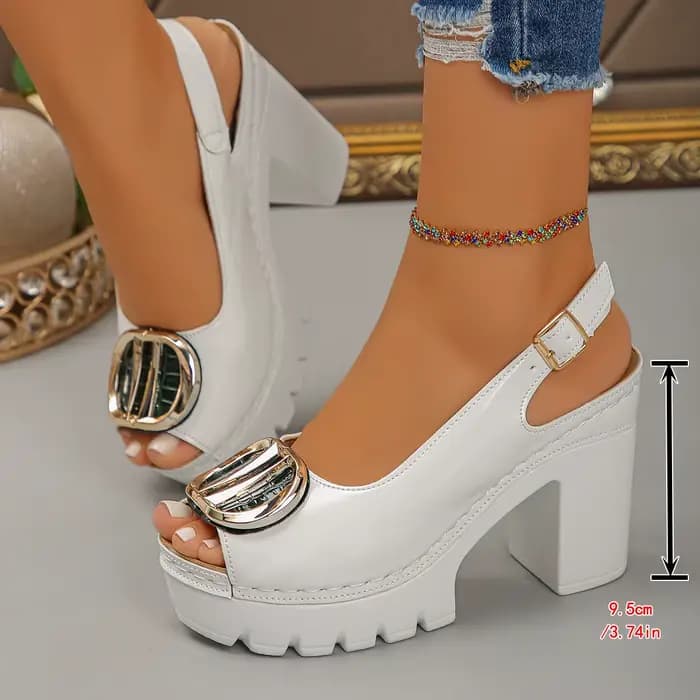 Sandales à plateforme sexy en cuir verni noir à talons épais pour femme, avec boucle métallique vintage et bout ouvert, à bride arrière