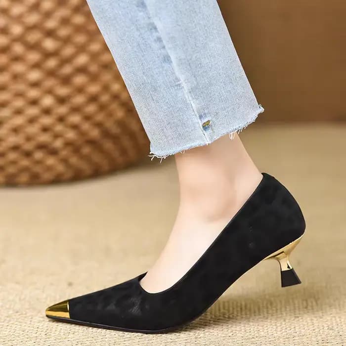 Chaussures simples à talons aiguilles