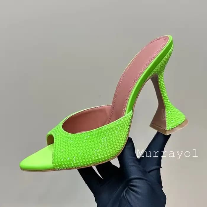 Nouveau strass décor couleur unie talons hauts pantoufles femmes bout pointu