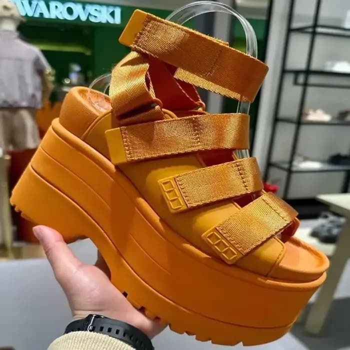 Nouvelles sandales pour femmes