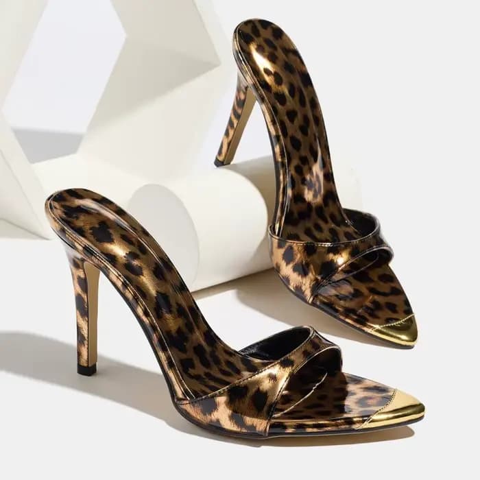 Sexy léopard Peep Toe femmes pantoufles à talons 2026 nouveau bout pointu diapositives dames vacances créateur de mode Mules sandales femme