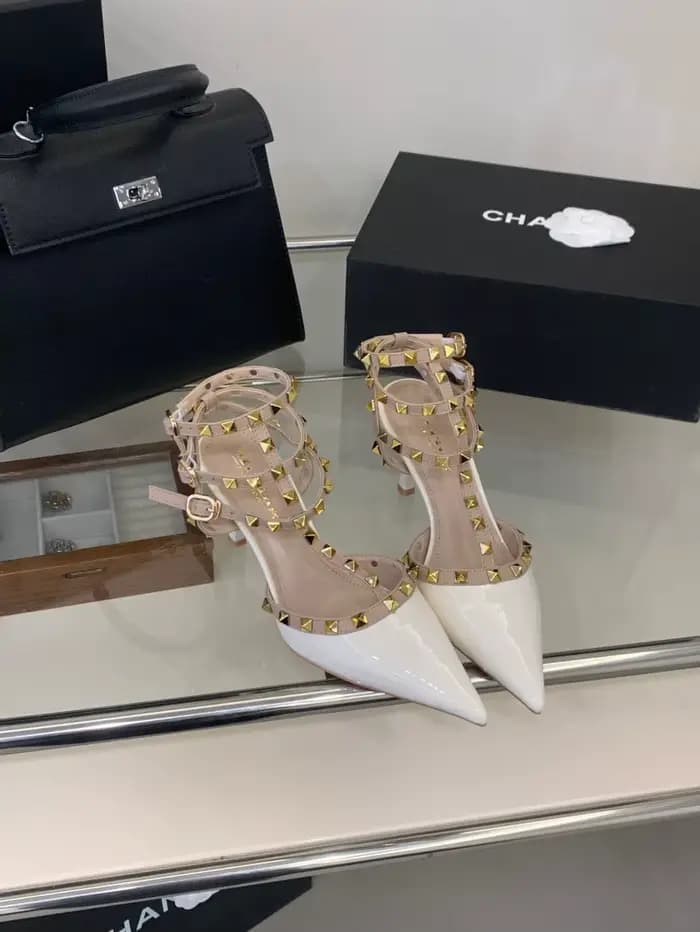 Sandales à talons hauts à bout pointu pour femmes, mode printemps-été, talon fin, boucle à rivets, s