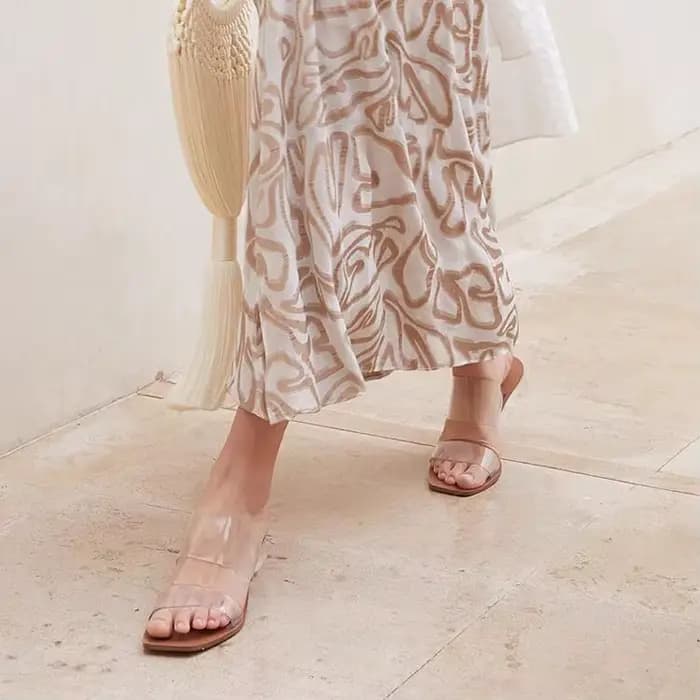 Pantoufles Cool à talons hauts en cristal et bout carré pour femmes, mot de mode européenne et améri