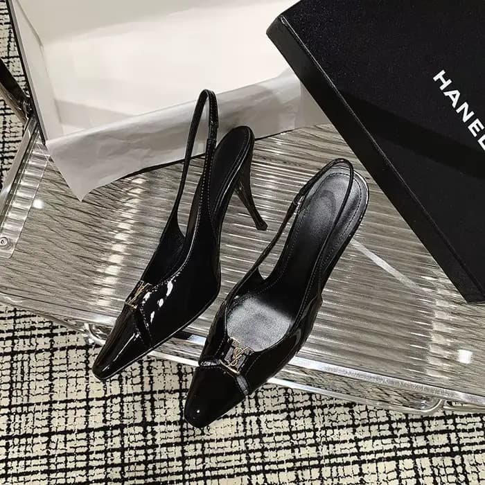Arden Furtado escarpins à talons aiguilles en cuir verni noir bout carré décoration en métal tissage