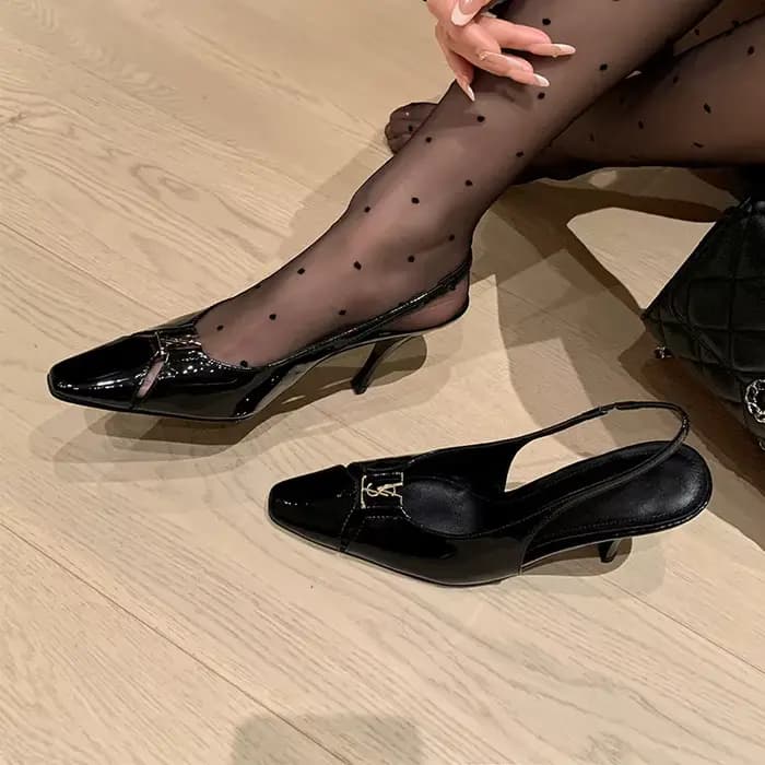 Arden Furtado escarpins à talons aiguilles en cuir verni noir bout carré décoration en métal tissage