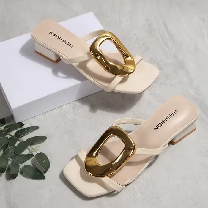 Femmes sandales Sexy chaussures de mariage de créateur femmes élégantes sandales moyen talon haut bo