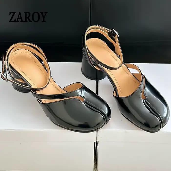 ZAROY Élégantes Sandales Tabi à bout fendu Mary Jane, Talons carrés hauts, Escarpins à bride croisée