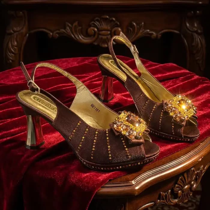 Nouvel ensemble 2026 de sandales à talons hauts marron ornées de strass et de sac pour femme – Éléga