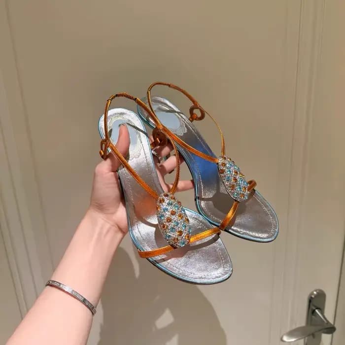 Nouvelles sandales d'été 2026 pour femme, en satin orange, décorées de strass, à talon aiguille, bout ouvert, avec bride de cheville, élégantes pour soirée et bal de promo