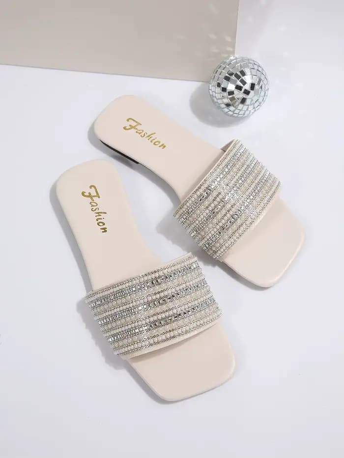 Nouvelles sandales d'été à la mode pour femmes