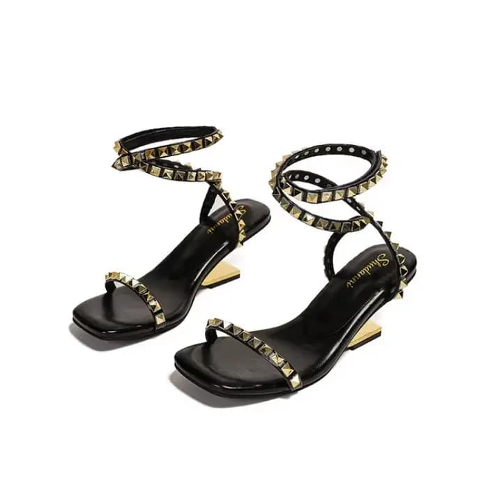Sandales à talons hauts cloutées pour femmes