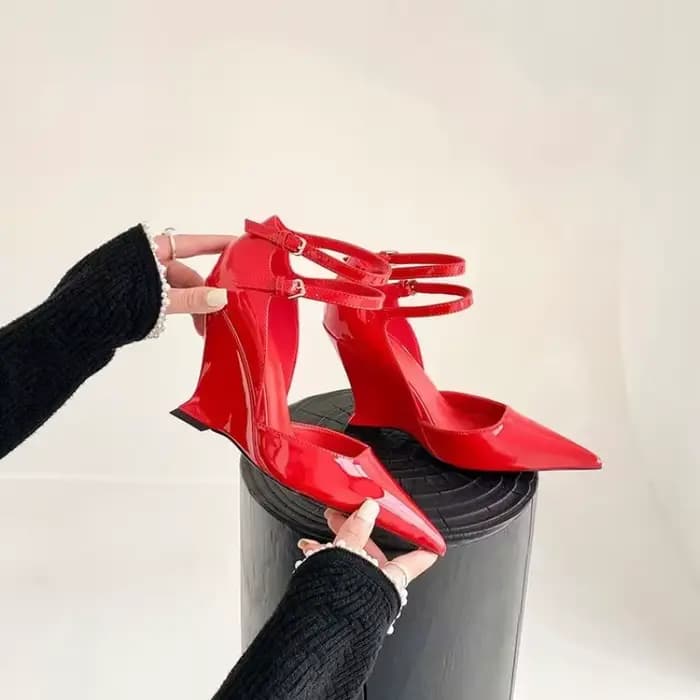 Sandales pointues à talons compensés pour femmes