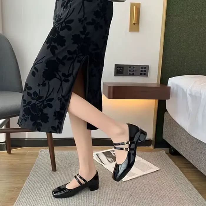 Escarpins Mary Jane en cuir verni bordeaux pour femmes