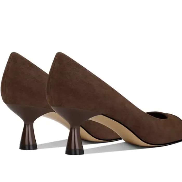 Talons hauts noirs à bout pointu pour femmes