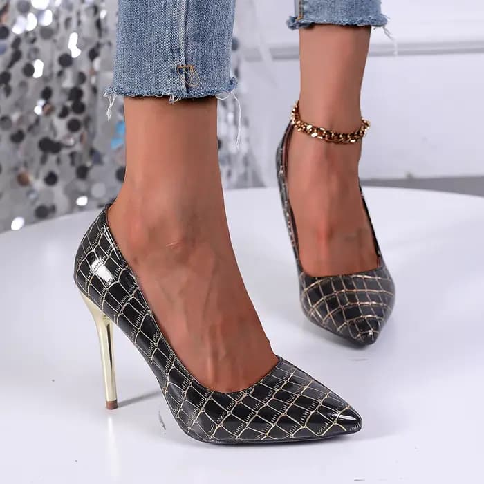 Escarpins pointus à talons hauts pour femmes
