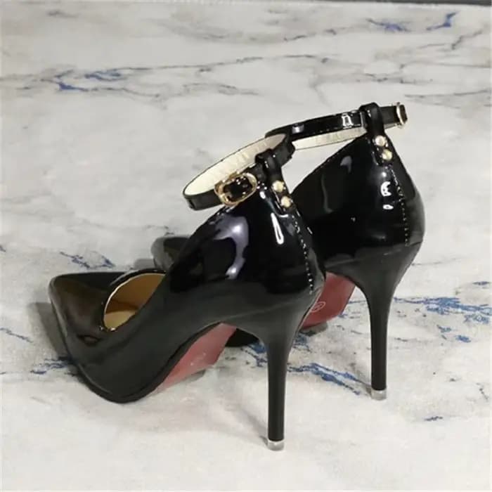 Escarpins de travail à talons aiguilles en cuir verni pour femmes