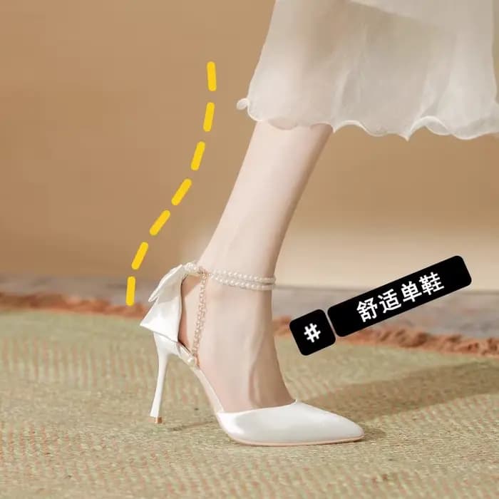 Nouvelles femmes talon mince sandales creuses femme perle papillon bout pointu talons hauts pompes