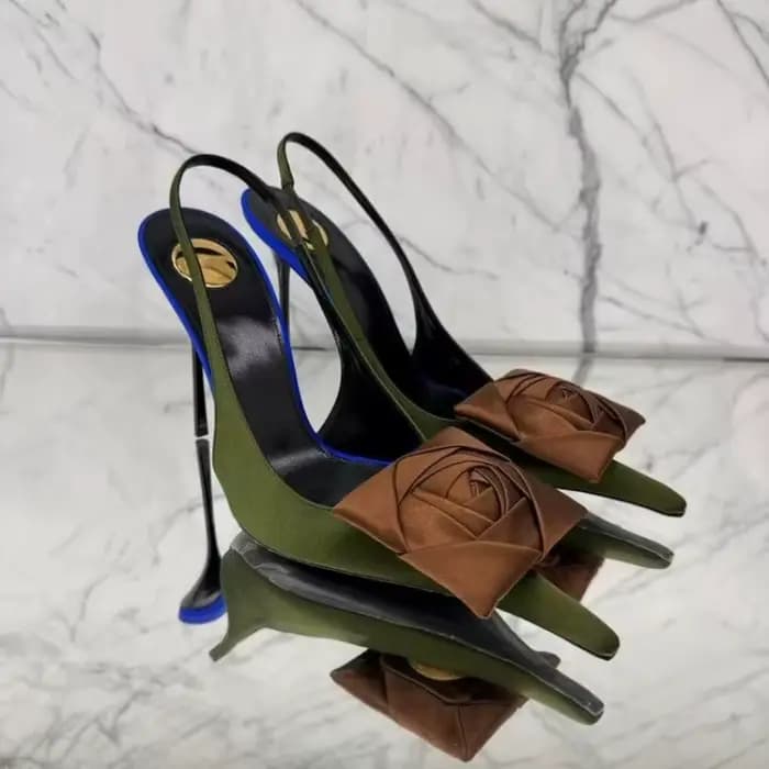 Nouvelles sandales à talons aiguilles pointues fleuries pour femme